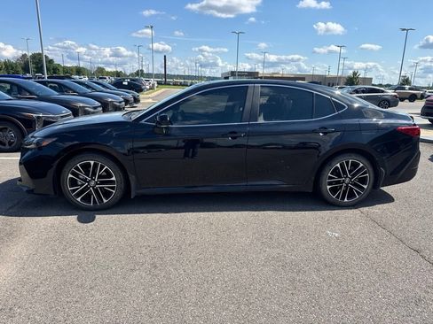 Used 2025 Toyota Camry XLE w/ Premium Plus Package AWD/4WD image 2