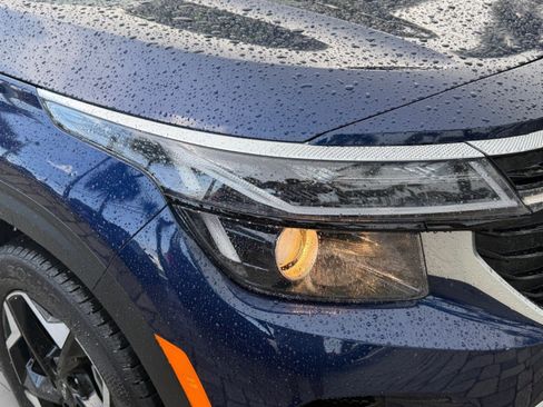 Certified 2025 Kia Seltos EX AWD/4WD image 42