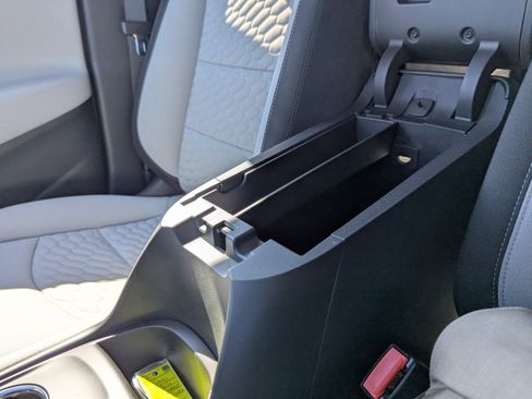 Certified 2021 Chevrolet Equinox LS w/ LS Convenience Package image 25