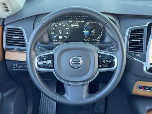 Used 2021 Volvo XC90 T8 Inscription Expression w/ Protection Package Premier AWD/4WD image 18
