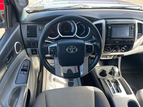 Used 2014 Toyota Tacoma 4x4 Access Cab image 20