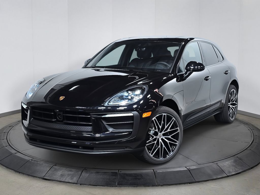 Certified 2026 Porsche Macan AWD/4WD image 1