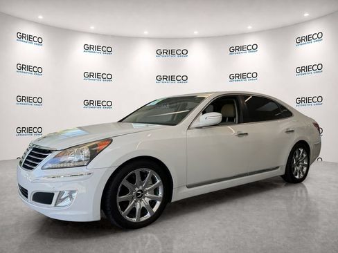 Used 2012 Hyundai Equus Signature RWD image 3