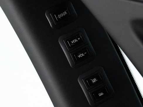 Certified 2024 Rolls-Royce Phantom Sedan w/ The Phantom Package image 34