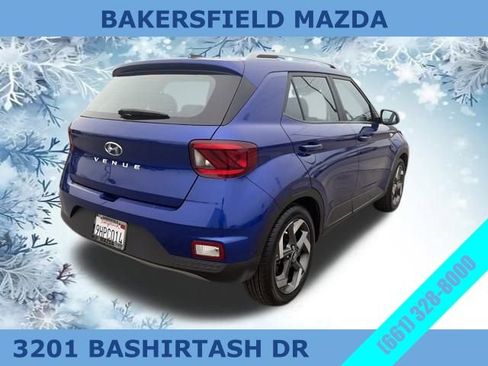 Used 2023 Hyundai Venue SEL w/ Cargo Package image 5