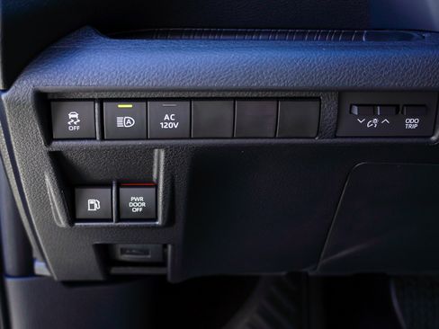 New 2026 Toyota Sienna XLE Woodland Edition AWD/4WD image 19