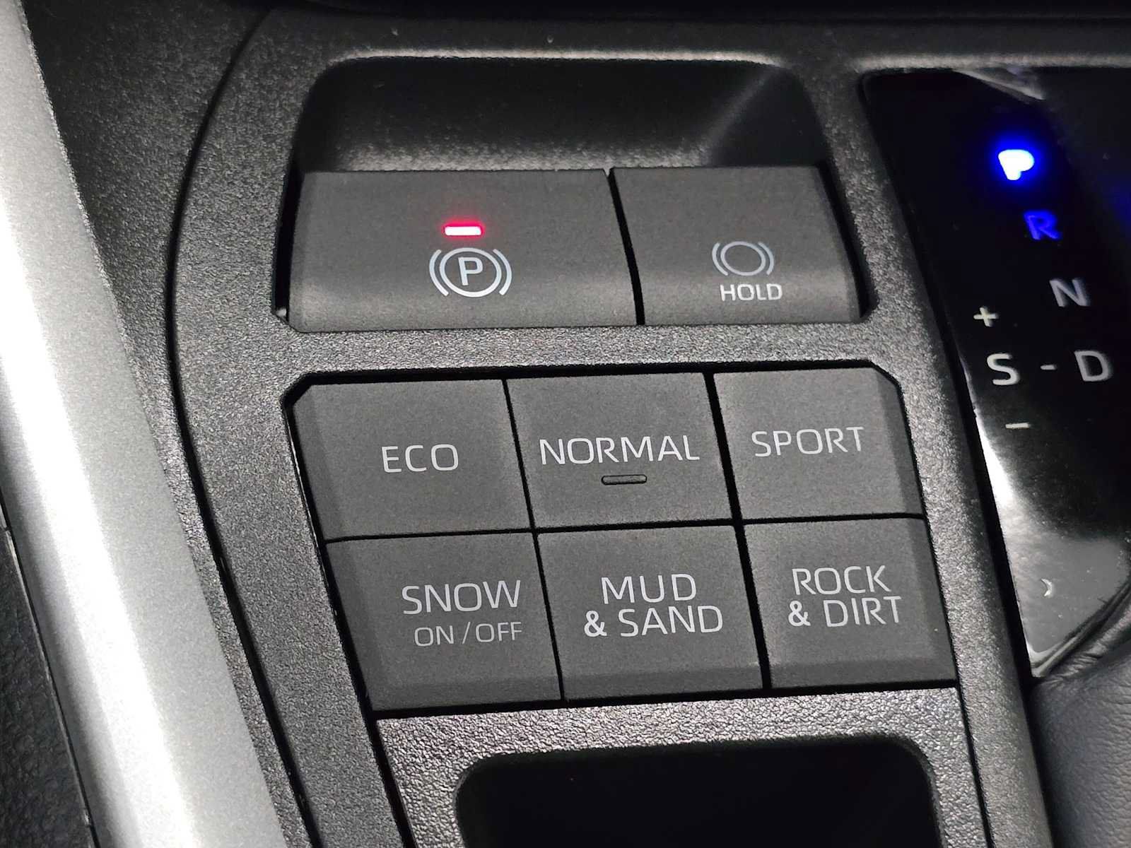 Certified 2025 Toyota RAV4 XLE AWD/4WD image 16