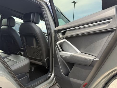 Used 2021 Audi Q3 2.0T Premium image 26