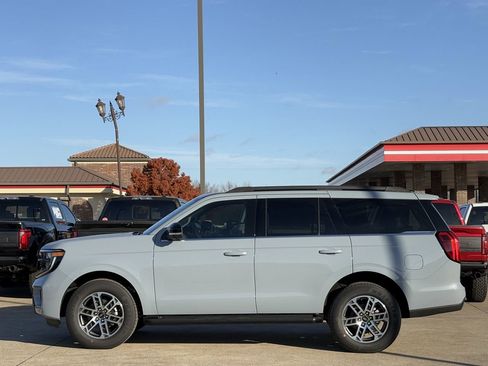 New 2025 Ford Expedition Active image 31