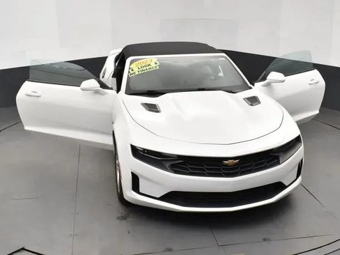 Used 2023 Chevrolet Camaro LT RWD image 10