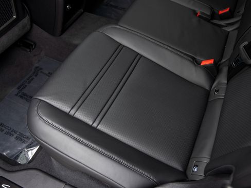 New 2025 Porsche Cayenne GTS image 42