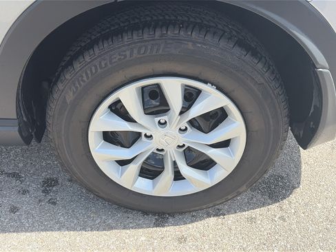 Used 2024 Honda CR-V LX image 9