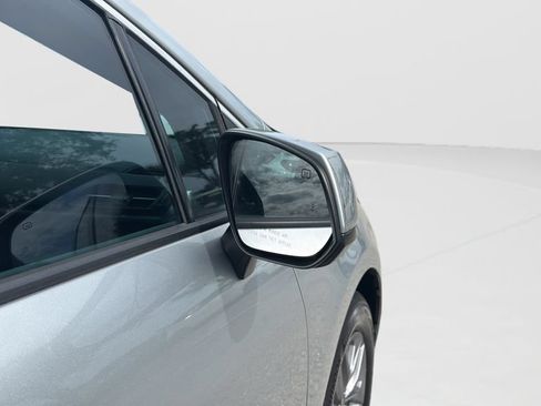 Used 2022 Toyota Sienna XLE FWD image 24