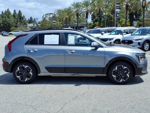 Used 2024 Kia Niro Wind FWD image 4