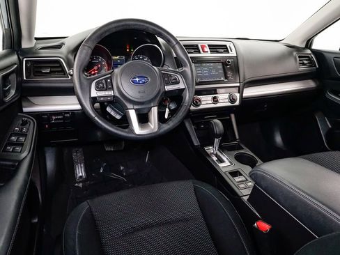 Used 2017 Subaru Outback 2.5i image 6