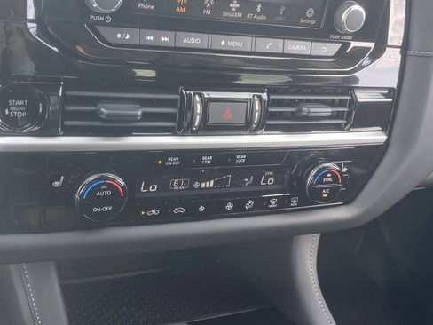 New 2025 Nissan Pathfinder SV w/ SV Premium Package image 29