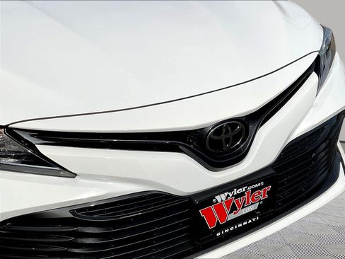 Used 2019 Toyota Camry LE FWD image 32