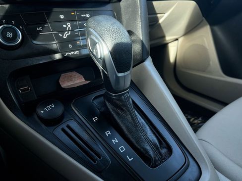 Used 2018 Ford Focus SE image 33