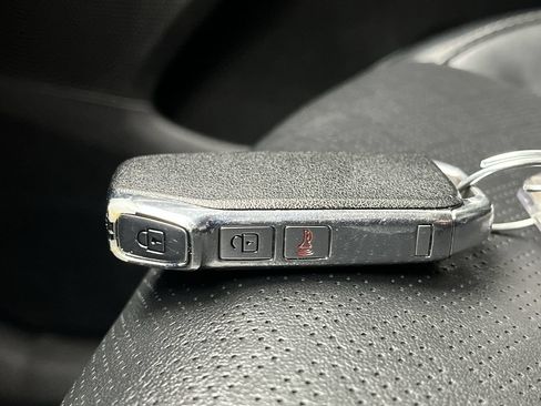 Used 2021 Kia Sorento S FWD image 25