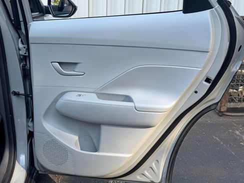 Used 2025 Hyundai Kona SEL AWD/4WD image 42