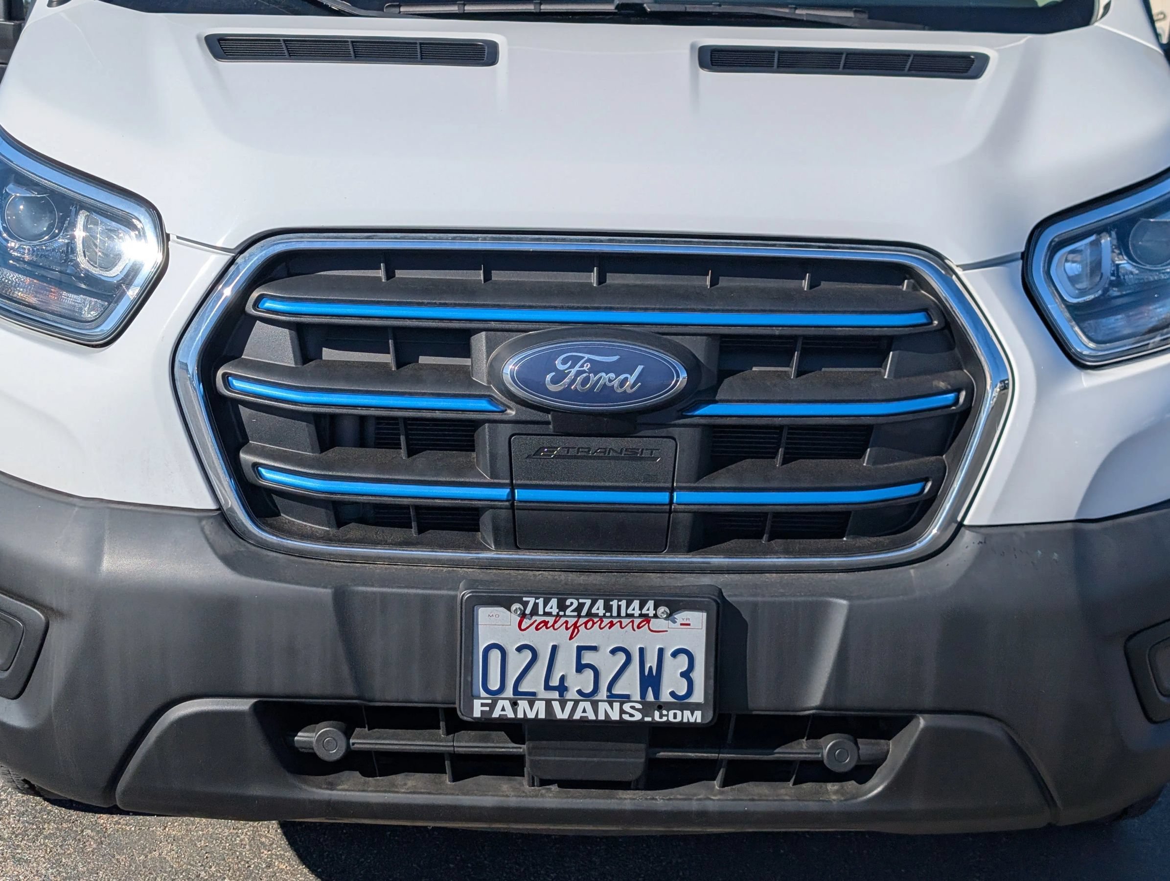 Used 2023 Ford E-Transit 148 High Roof Extended RWD image 3