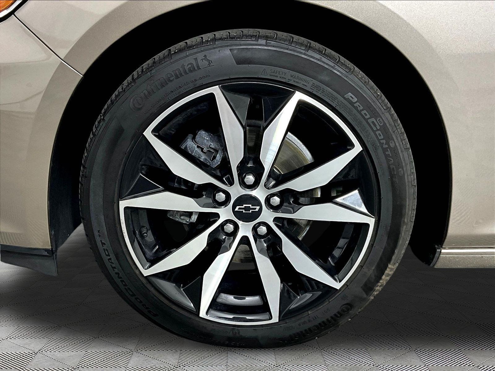 Used 2024 Chevrolet Malibu RS FWD image 33