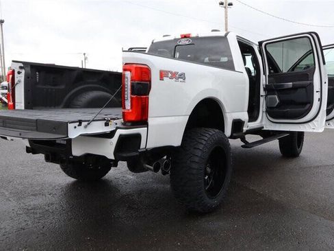 Used 2024 Ford F350 Platinum w/ FX4 Off-Road Package AWD/4WD image 35