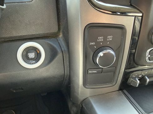 Used 2018 RAM 3500 Laramie w/ Sport Appearance Group image 31