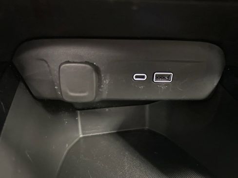 Certified 2025 Chevrolet Trax LT w/ LT Convenience Package image 31