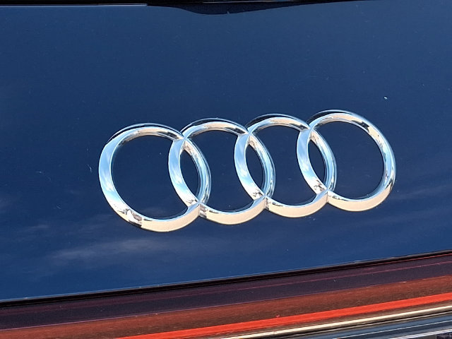 Used 2024 Audi Q4 e-tron Premium Plus w/ Premium Plus AWD/4WD image 32