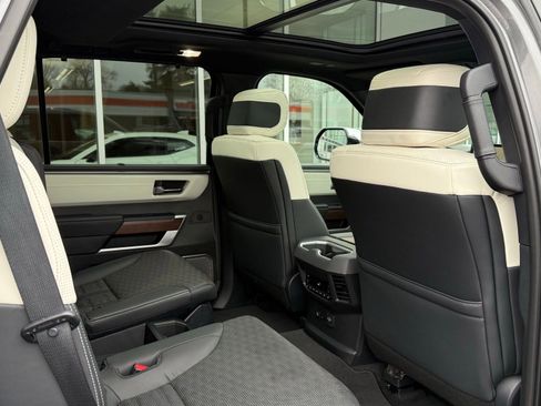 Used 2025 Toyota Sequoia Capstone image 25