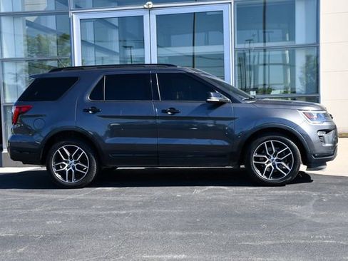 Used 2018 Ford Explorer Sport w/ Equipment Group 401A AWD/4WD image 7