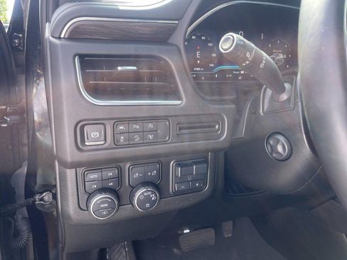 Used 2024 Chevrolet Suburban Z71 w/ Z71 Off-Road Package AWD/4WD image 11