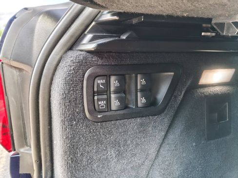 Used 2020 BMW X7 xDrive40i w/ Premium Package AWD/4WD image 30
