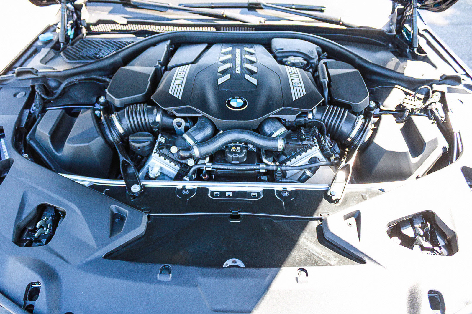 Certified 2025 BMW M850i xDrive w/ M Carbon Exterior Package AWD/4WD image 28