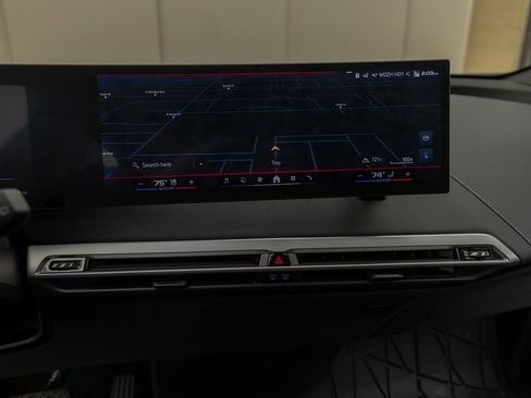 Used 2025 BMW iX M60 image 41