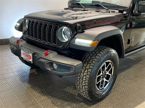 Used 2024 Jeep Wrangler Unlimited Rubicon image 7