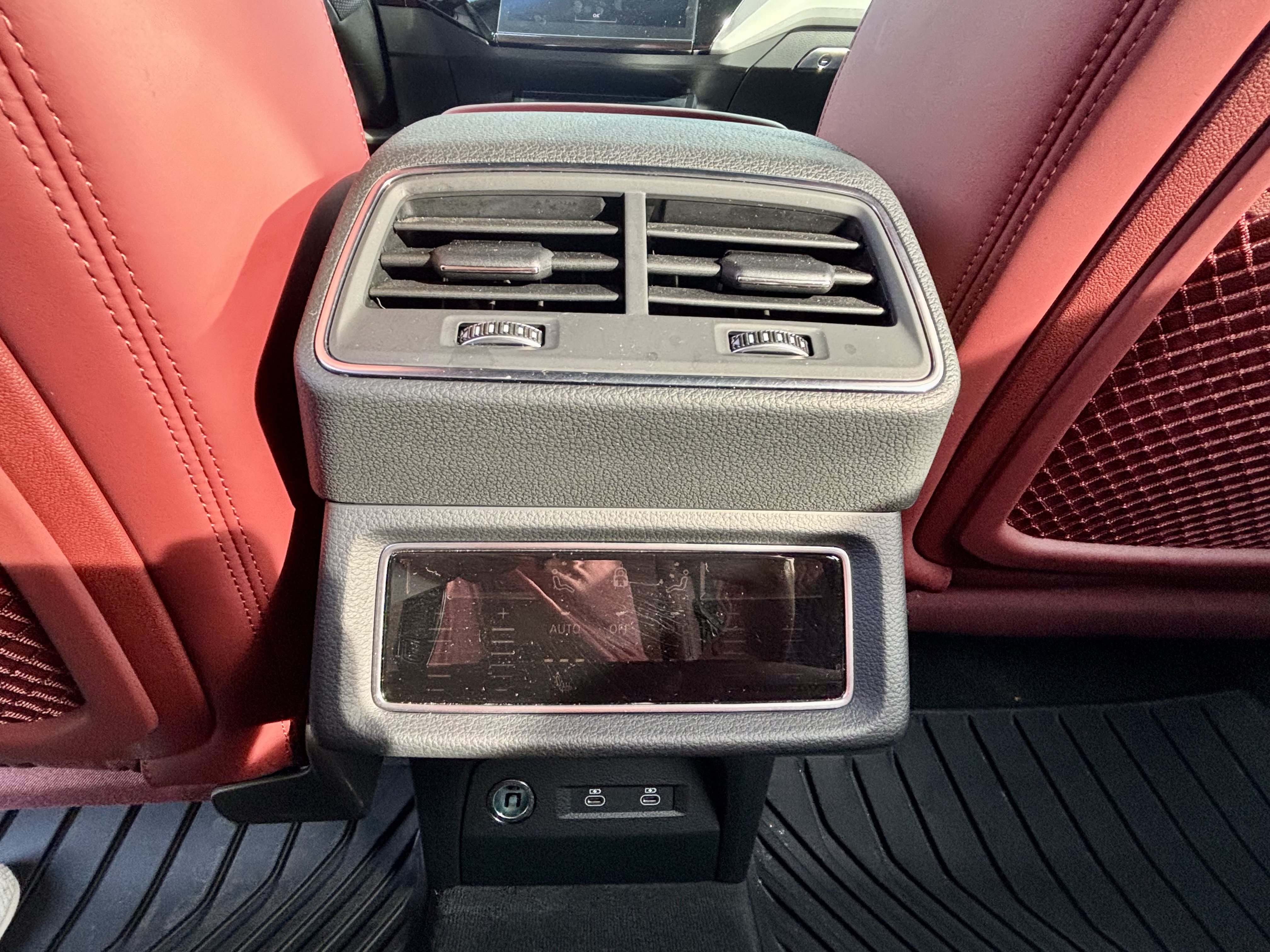 Certified 2024 Audi Q8 e-tron Prestige w/ Prestige Package AWD/4WD image 11