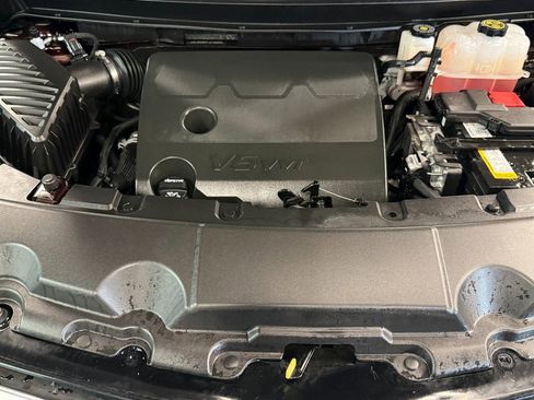 Used 2023 Chevrolet Traverse Premier image 24