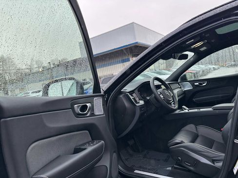 Certified 2024 Volvo XC60 T8 Ultimate w/ Climate Package image 20