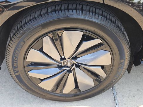 Used 2023 Nissan Ariya FWD image 30