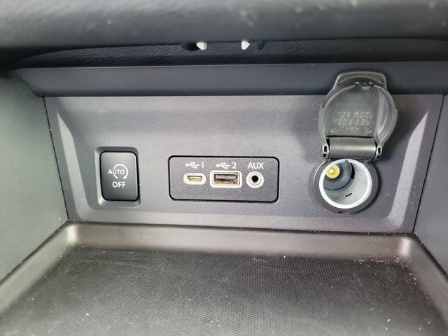 Used 2025 Nissan Sentra SR FWD image 30