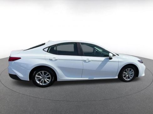 Used 2025 Toyota Camry LE image 16