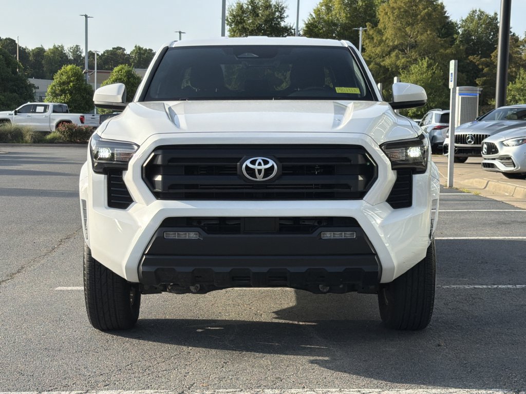 Used 2025 Toyota Tacoma SR5 AWD/4WD image 8