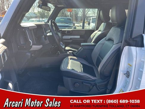 Used 2022 Ford Bronco Wildtrak image 16