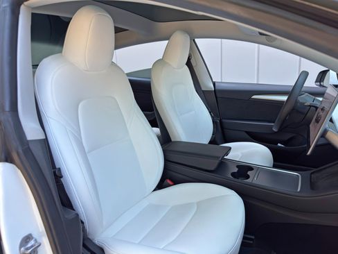 Used 2023 Tesla Model 3 Standard Range RWD image 38