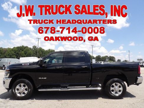Used 2026 RAM 2500 Big Horn AWD/4WD image 2