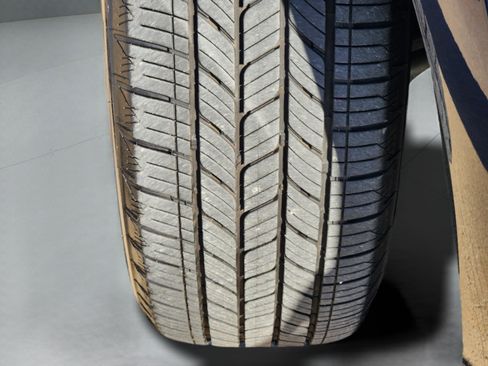 Used 2025 Lexus RX 350 Premium Plus w/ Accessory Package (Z1) image 39