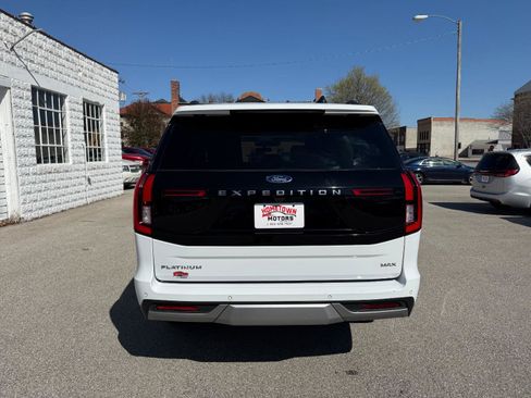 Used 2025 Ford Expedition Max Platinum image 6
