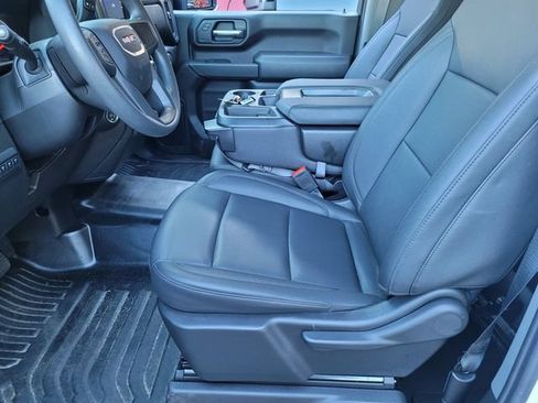 Used 2024 GMC Sierra 2500 Pro w/ Convenience Package RWD image 17